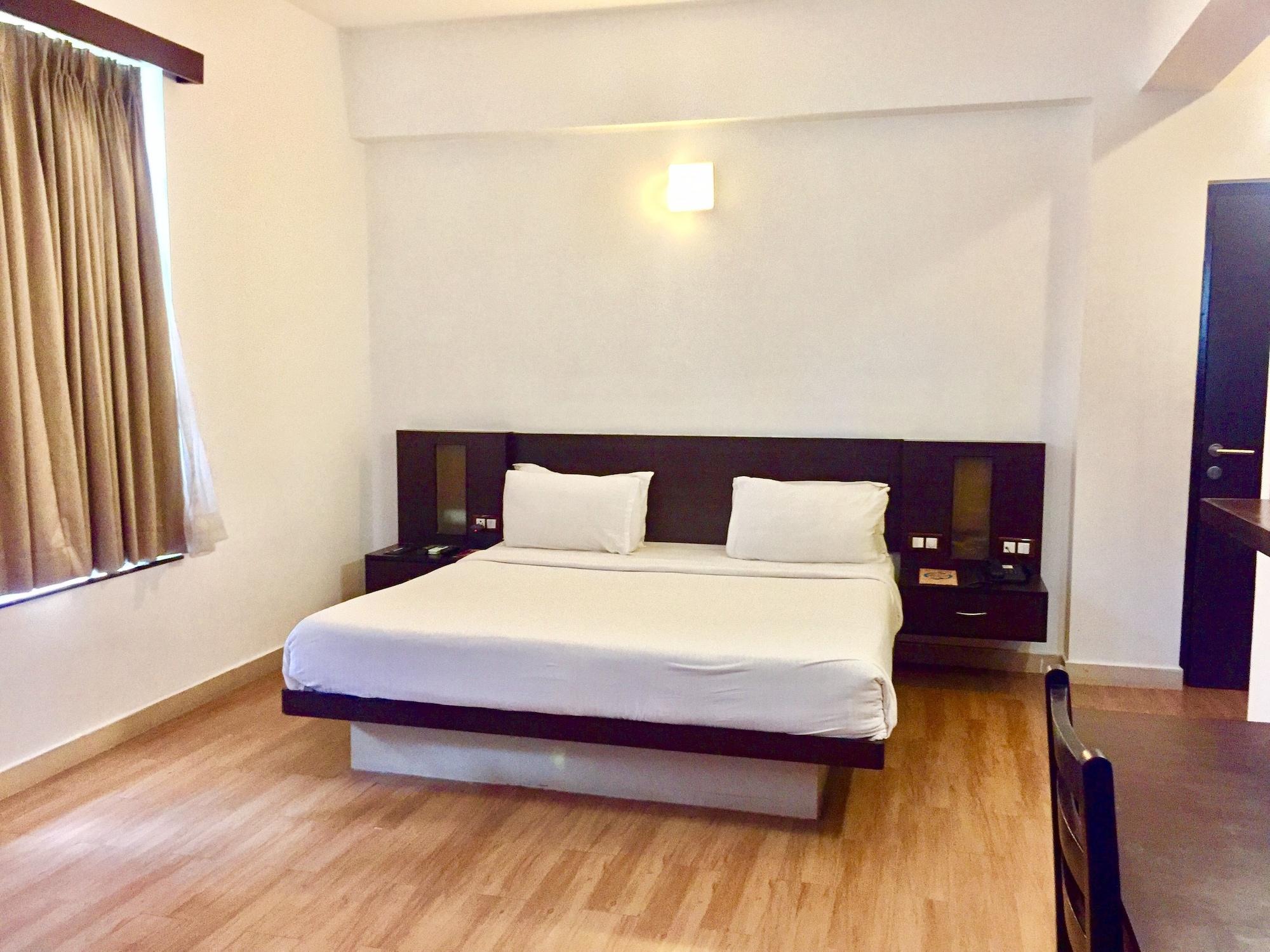 Sinq Beach Resort Calangute Exteriör bild