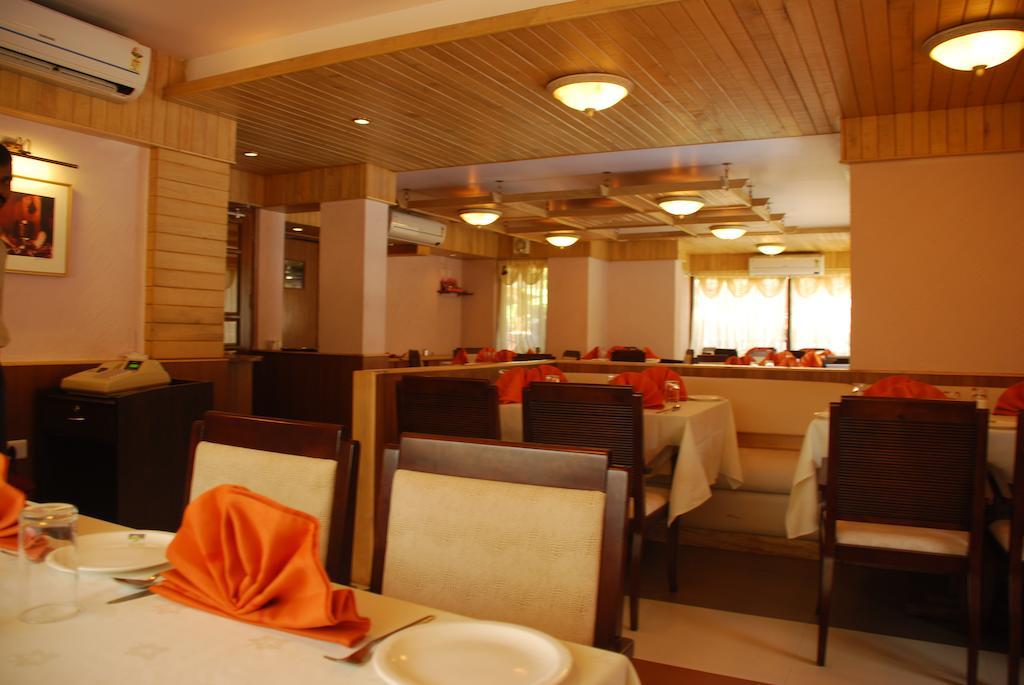 Sinq Beach Resort Calangute Exteriör bild